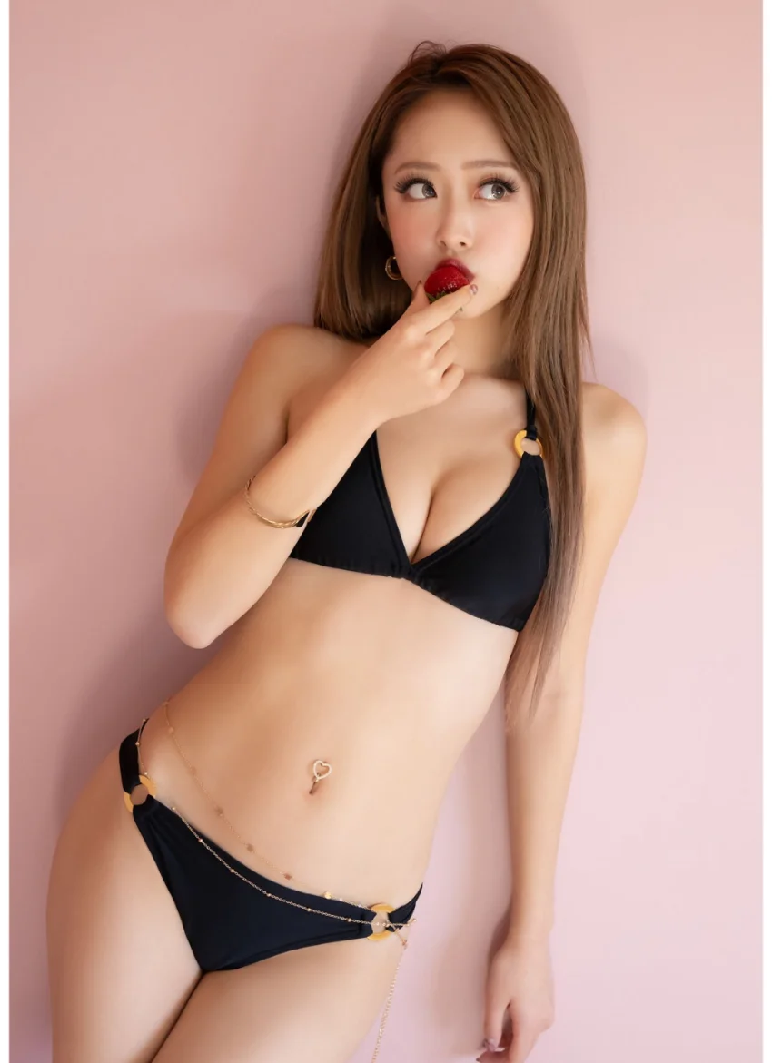 【デジタル限定 YJ PHOTO BOOK】みりちゃむ写真集「DREAM G・A・L」 試し読み 2