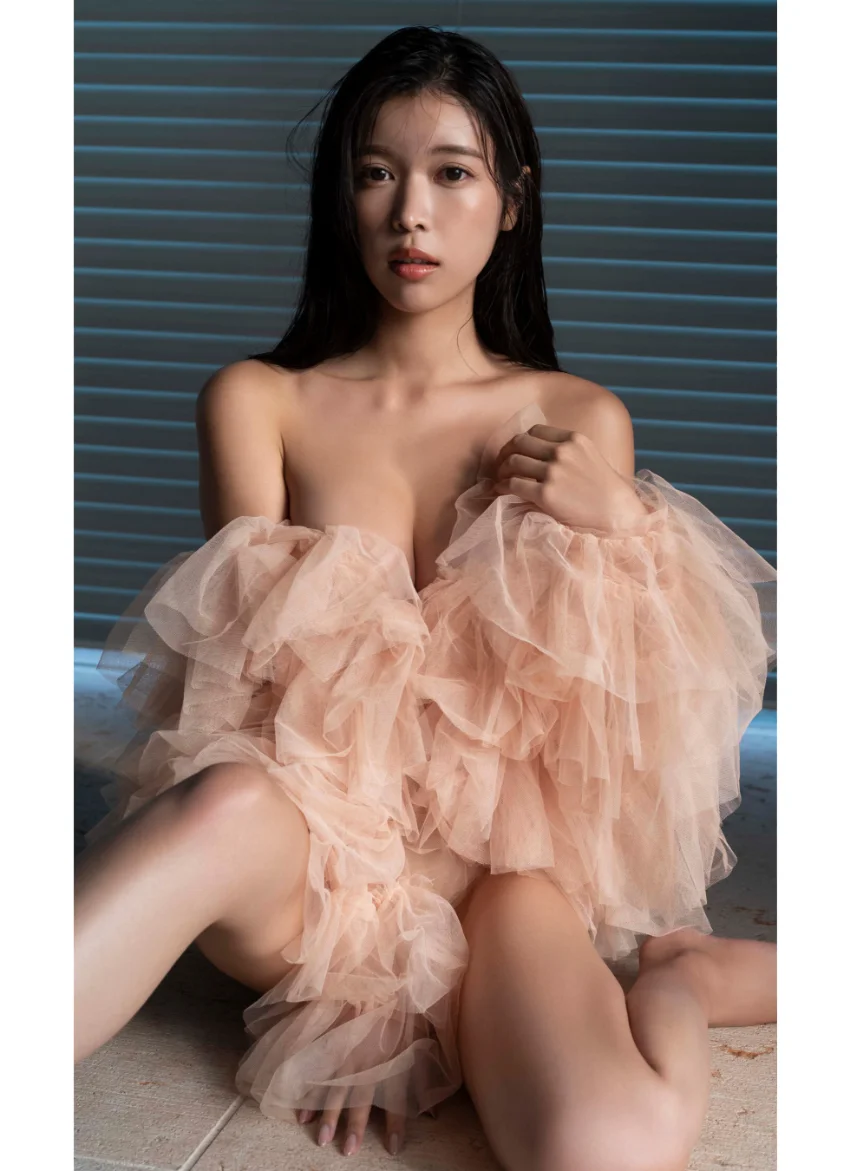 【デジタル限定】七瀬なな写真集「刺激的に照らされて」 試し読み 6