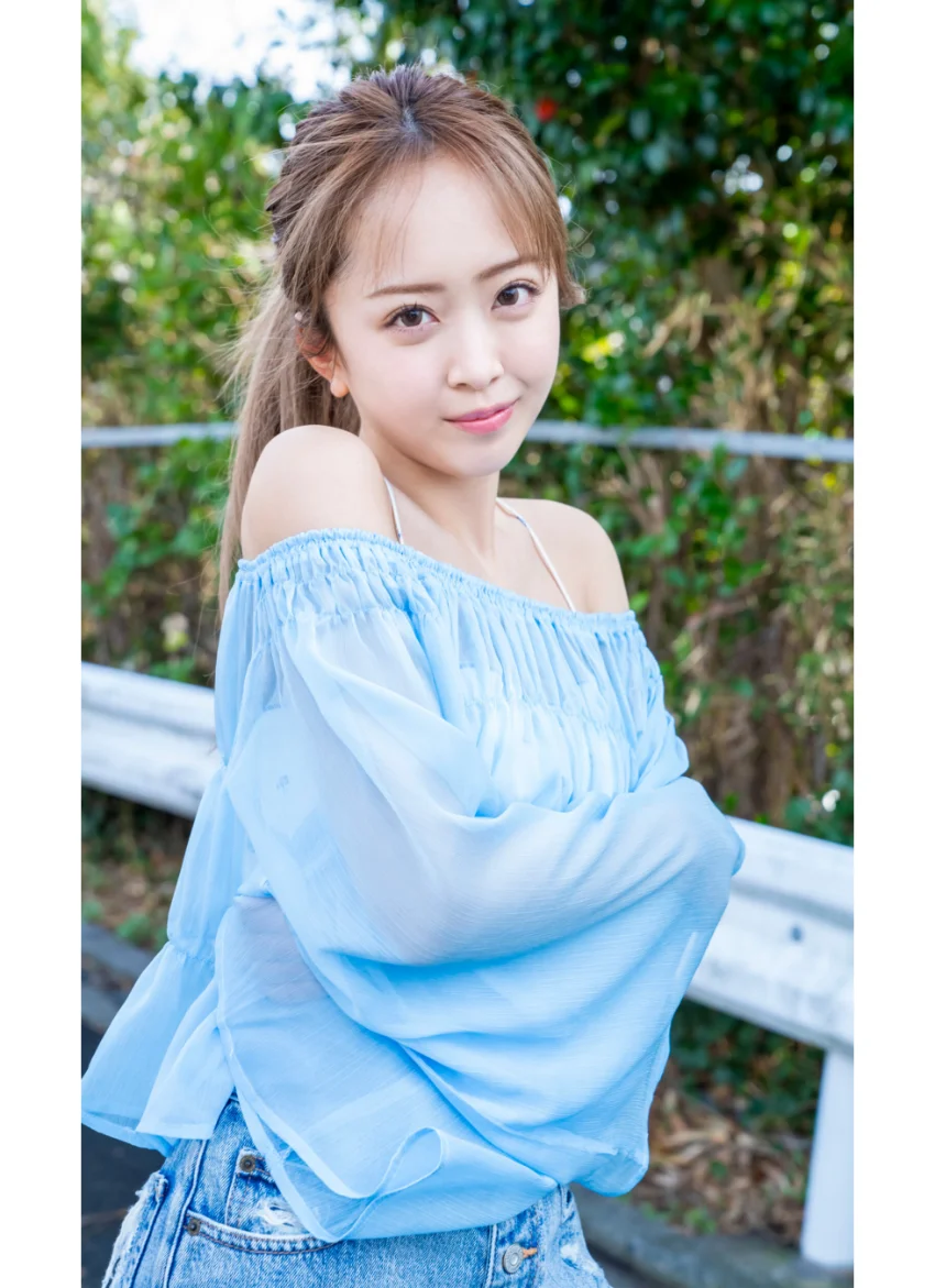 【デジタル限定】みりちゃむ写真集「みりちゃむに（×怒られたい）癒されたい！」 試し読み 2