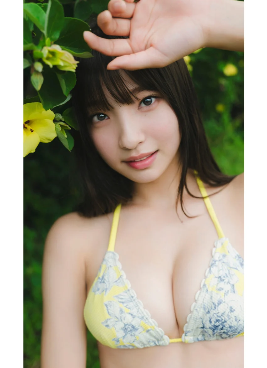 【デジタル限定】里仲菜月写真集「こっち向いて、なっちゃん！」 試し読み 2