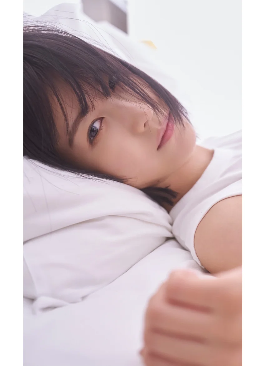 【大増量】土生瑞穂写真集「New World」 試し読み 5