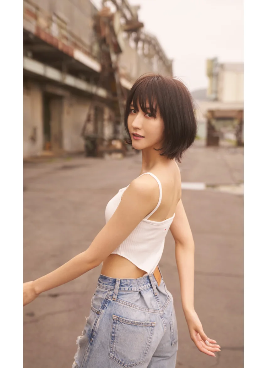 【大増量】土生瑞穂写真集「New World」 試し読み 6