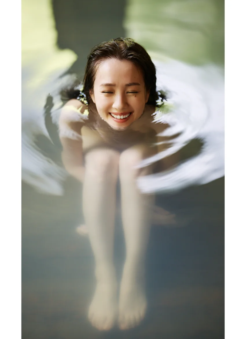 前田希美写真集「NEVER〜ANOTHER EDITION 温泉編〜」 試し読み 6