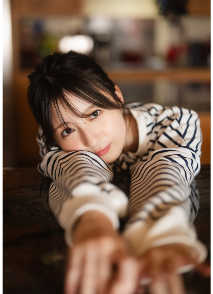 【デジタル限定 YJ PHOTO BOOK】こばしり。写真集「青くて甘い」 試し読み 3