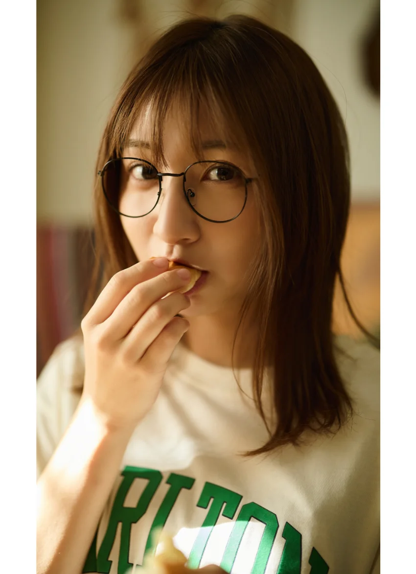 【MISS CAMPUS HEROINES】竹井愛乃写真集「Smash Days」 試し読み 2