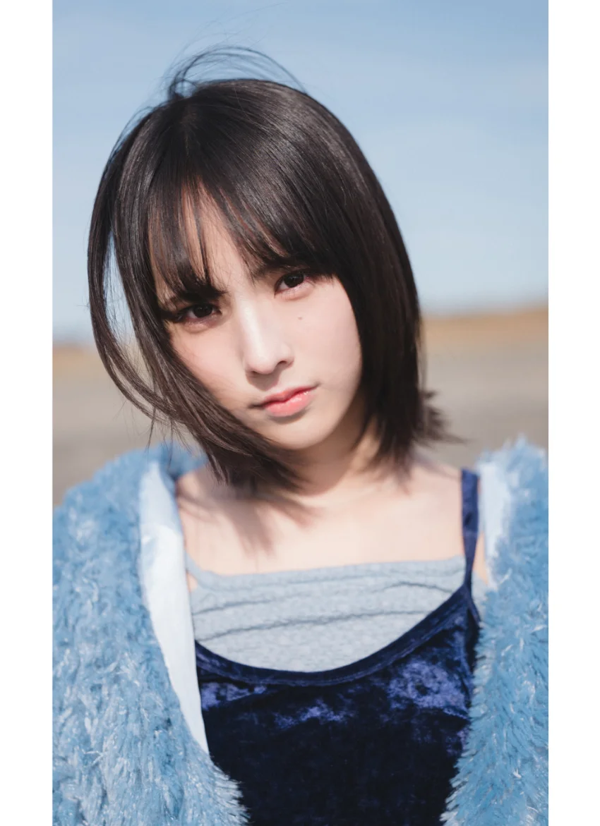 【MISS CAMPUS HEROINES】さがすずか写真集「by the sea，be with you」 試し読み 2