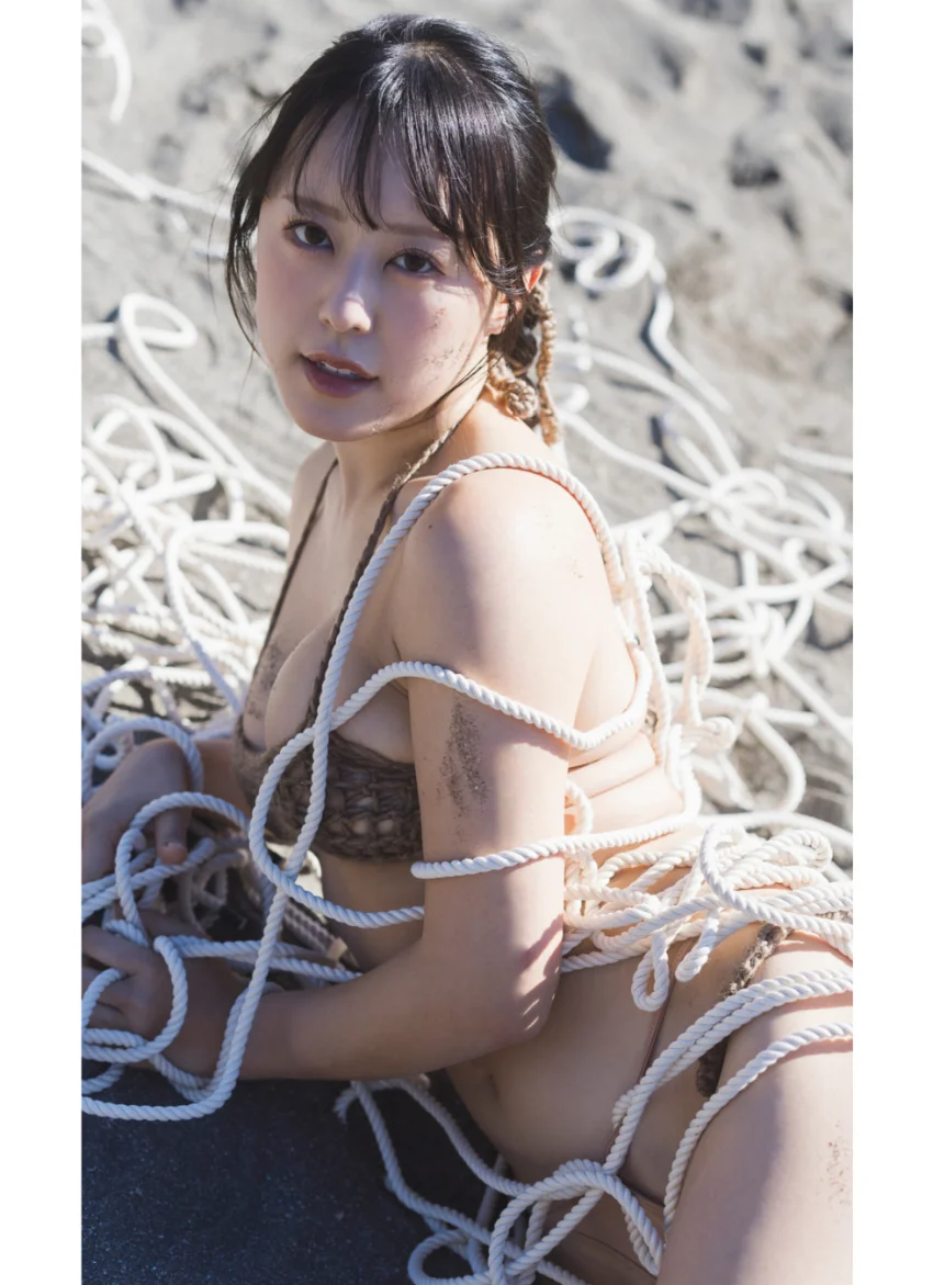【デジタル限定】音羽美奈（みなぽち）写真集「まみれる。」 試し読み 2