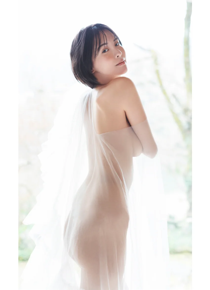 【デジタル限定】奈月セナ写真集「女王の帰還」 試し読み 6