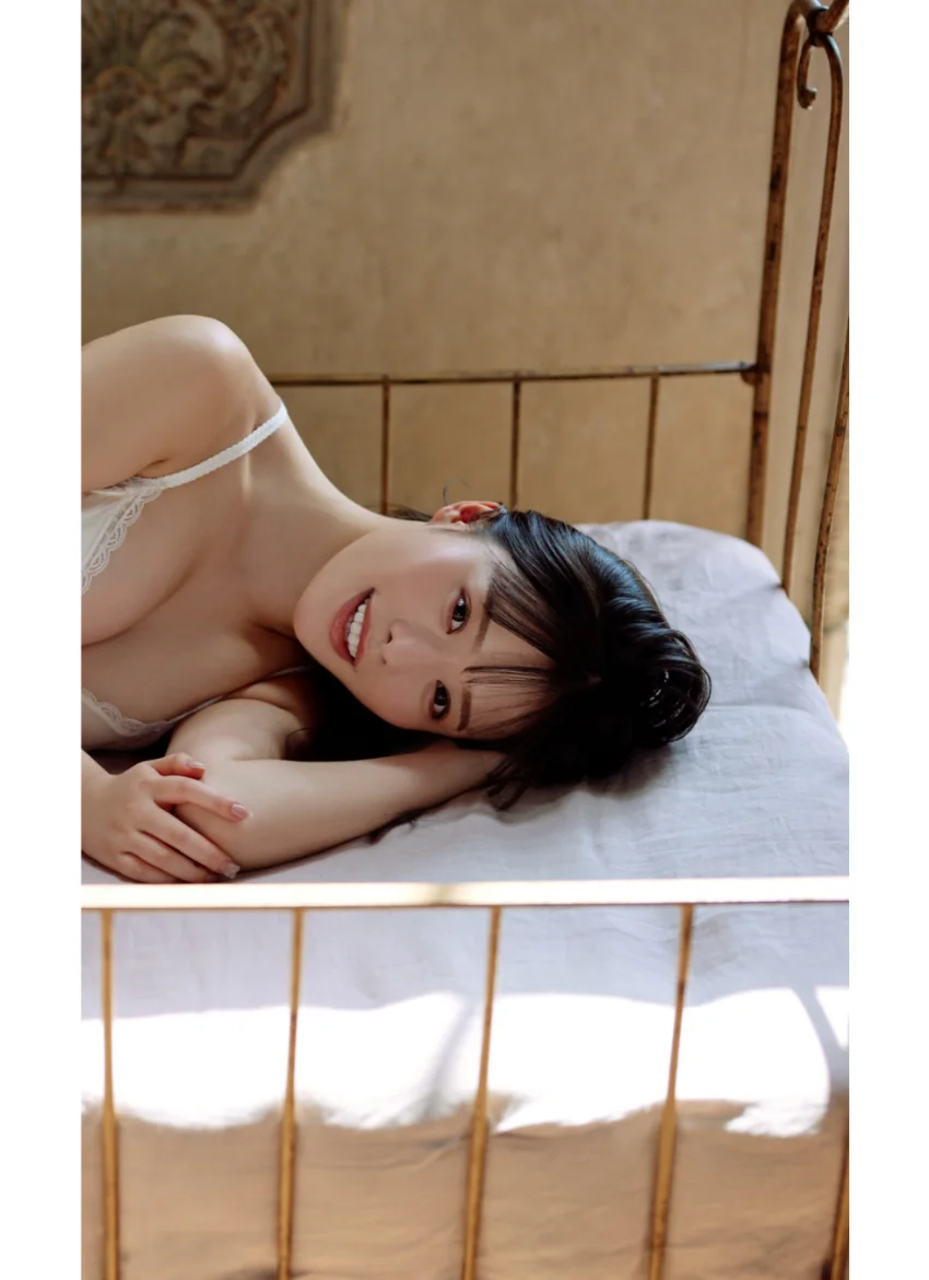 【デジタル限定】高鶴桃羽写真集「Awakening」 試し読み 4