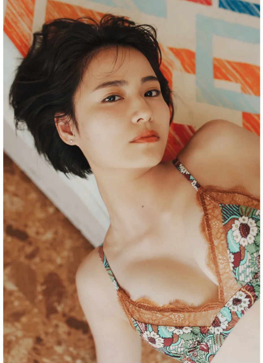 【デジタル限定 YJ PHOTO BOOK】新谷あやか写真集「木曜日のアヤカ」 試し読み 4