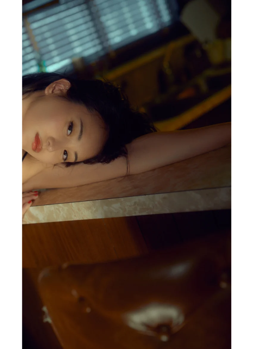 【デジタル限定】永尾まりや写真集「Neon Trap 甘い罠」 試し読み 4