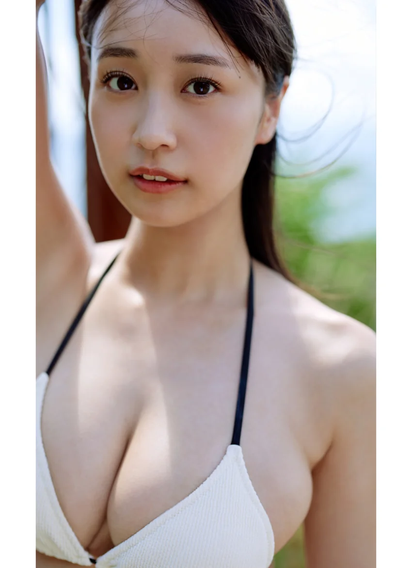 【大増量】溝端葵写真集「100万ドルの笑顔の先に―」 試し読み 3