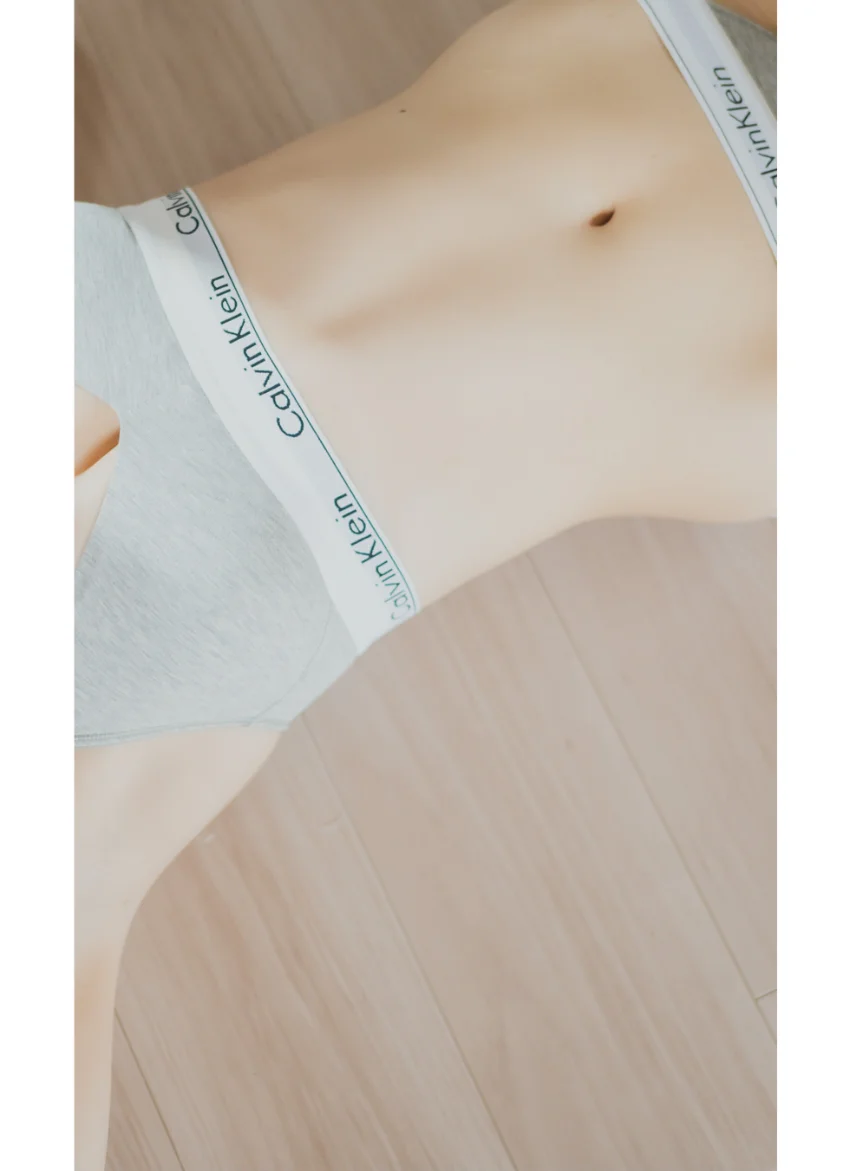 【デジタル限定】鈴木志乃写真集「彼女歴1ヶ月」 試し読み 4
