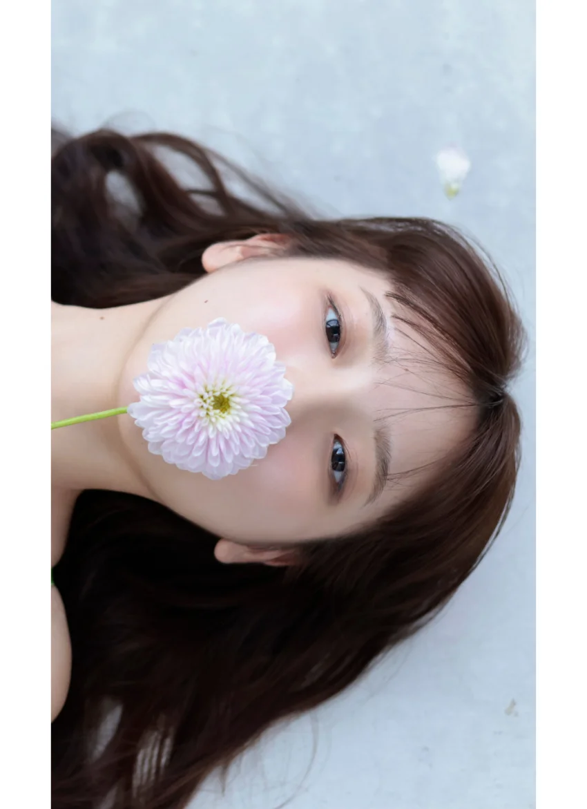 【デジタル限定】一ノ瀬瑠菜写真集「最強の18歳 そのままで」 試し読み 4