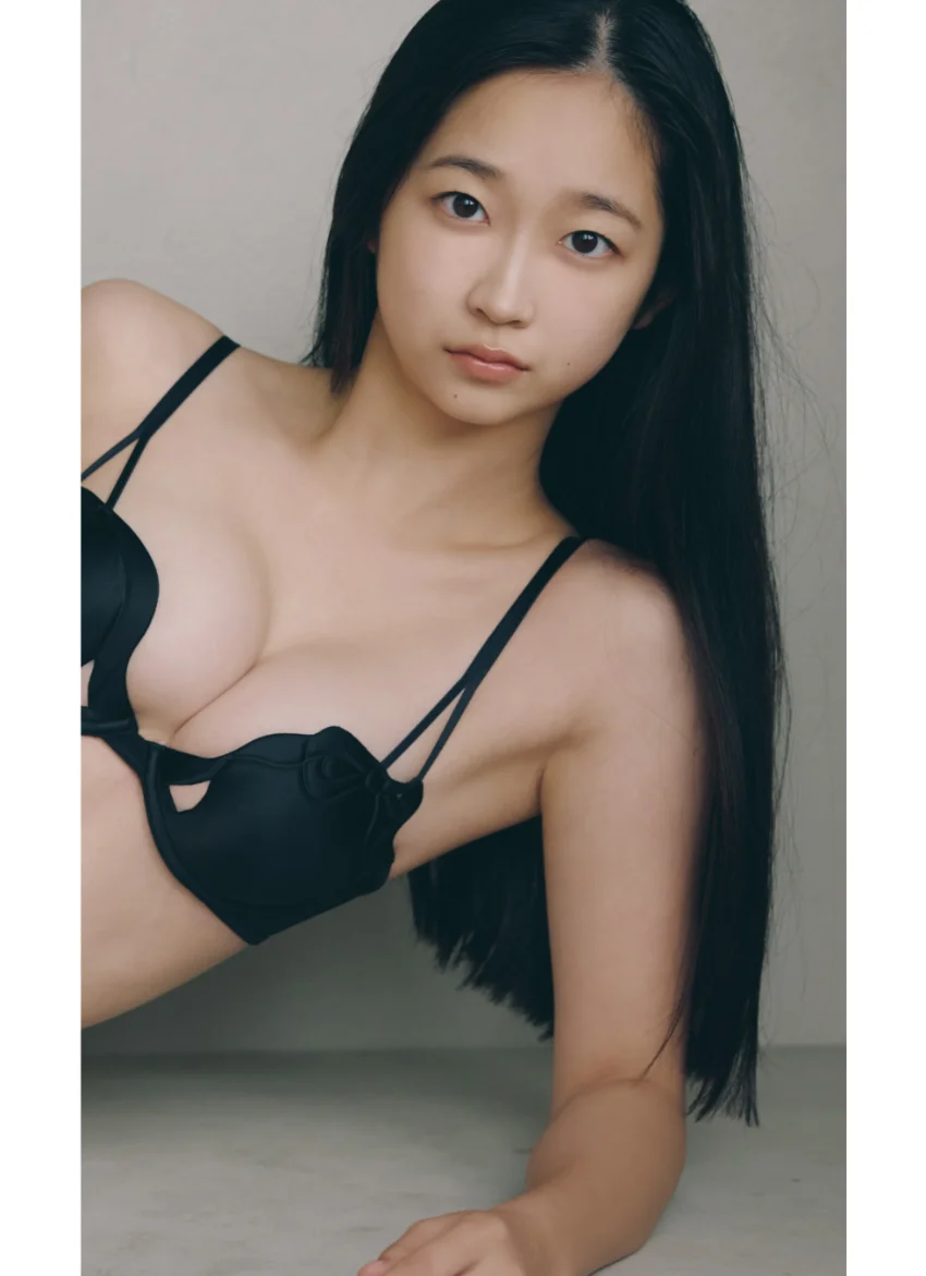 【デジタル限定】ちばひなの写真集「Emergence」 試し読み 4