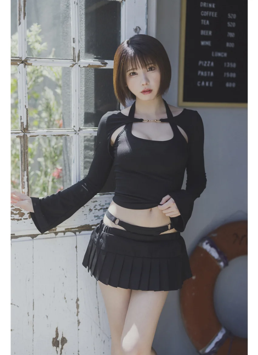 えなこ ヤングガンガンデジタル限定写真集「おとなmode」 試し読み 2