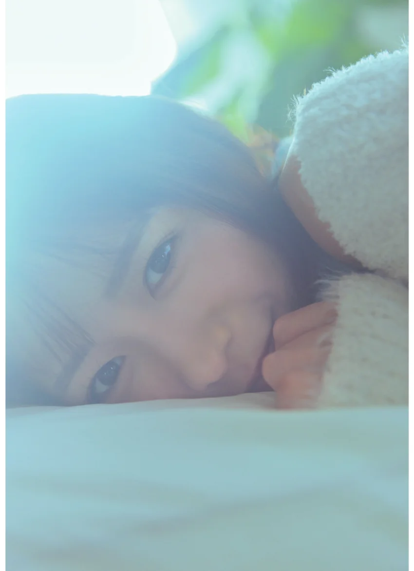 小泉遥香ファースト写真集 はるのとなり。【電子版特典付き】 試し読み 3