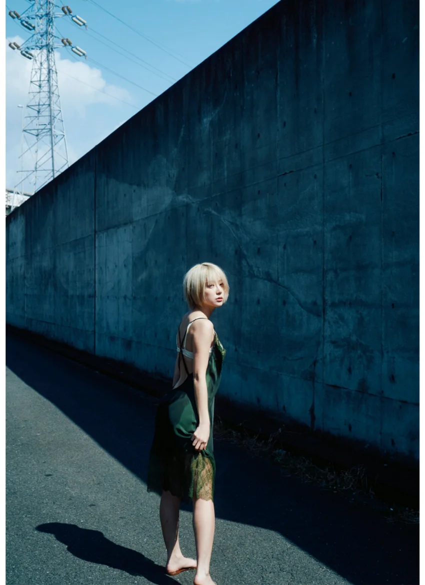 篠崎こころ「フラジャイル」 BUBKAデジタル写真集 試し読み 2