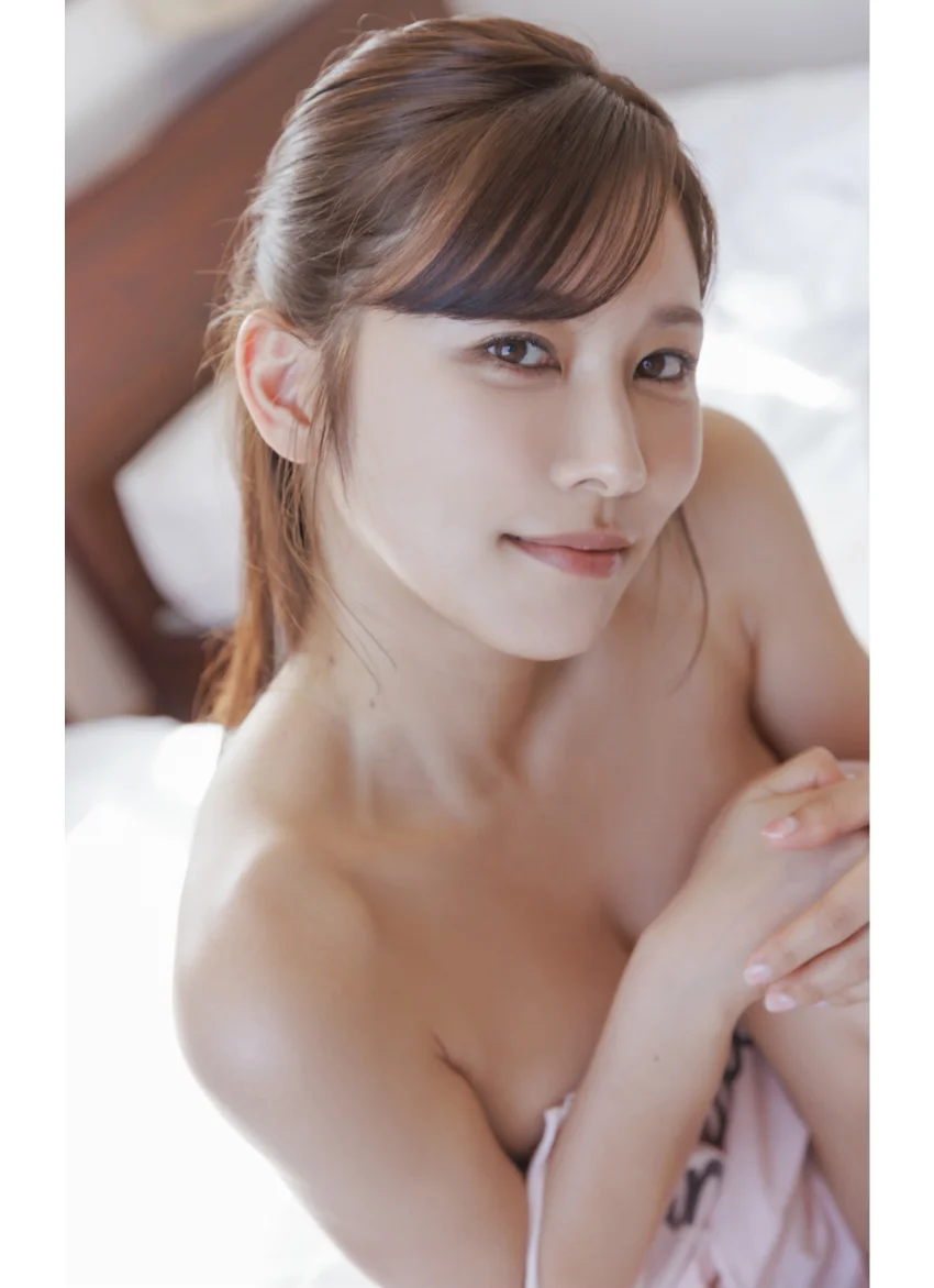 江藤菜摘『Kiss You』（182Photos） 試し読み 4