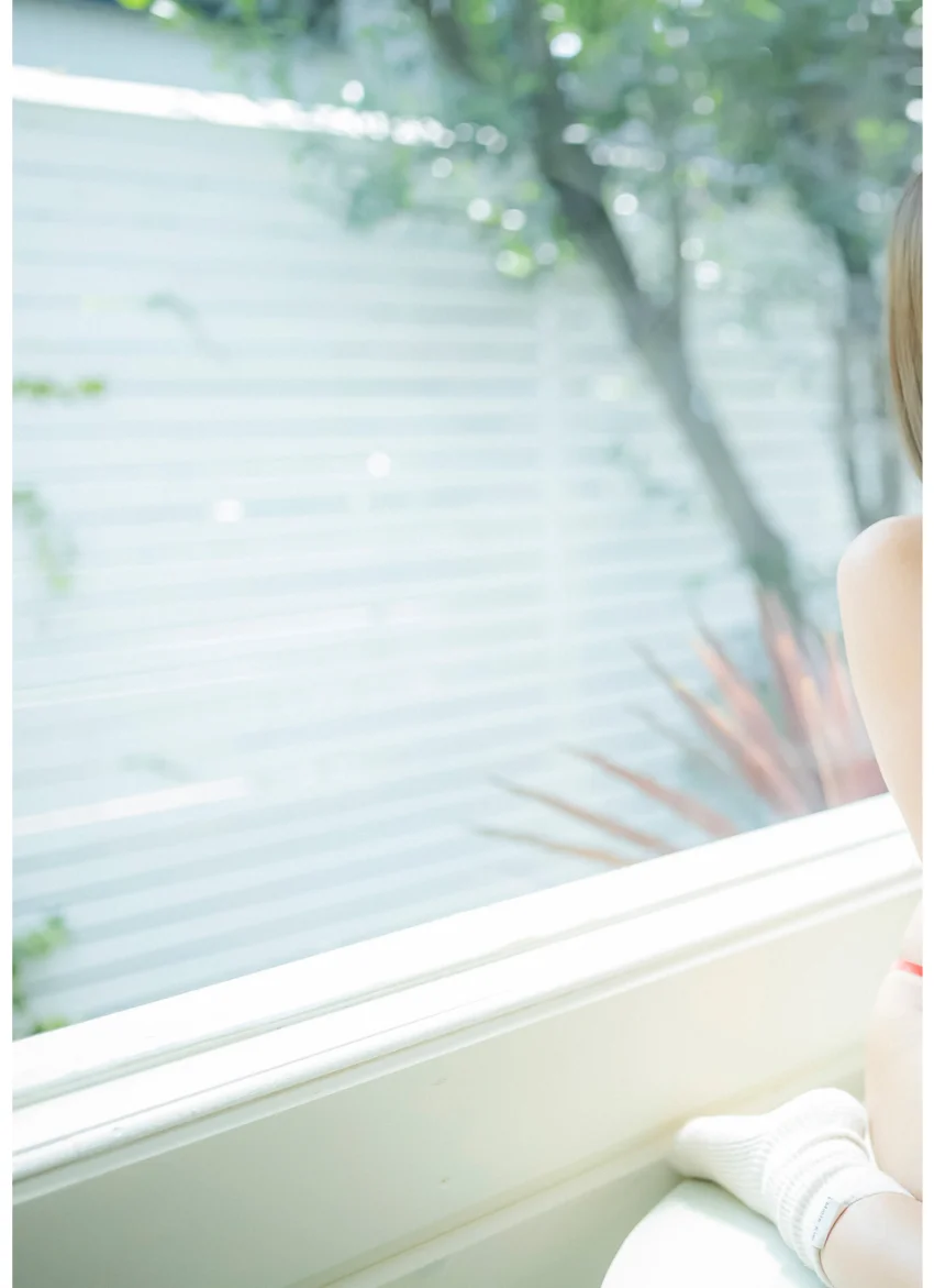 CYBERJAPAN DANCERS 写真集 メタデータ KYRIE ソロ写真集 試し読み 3