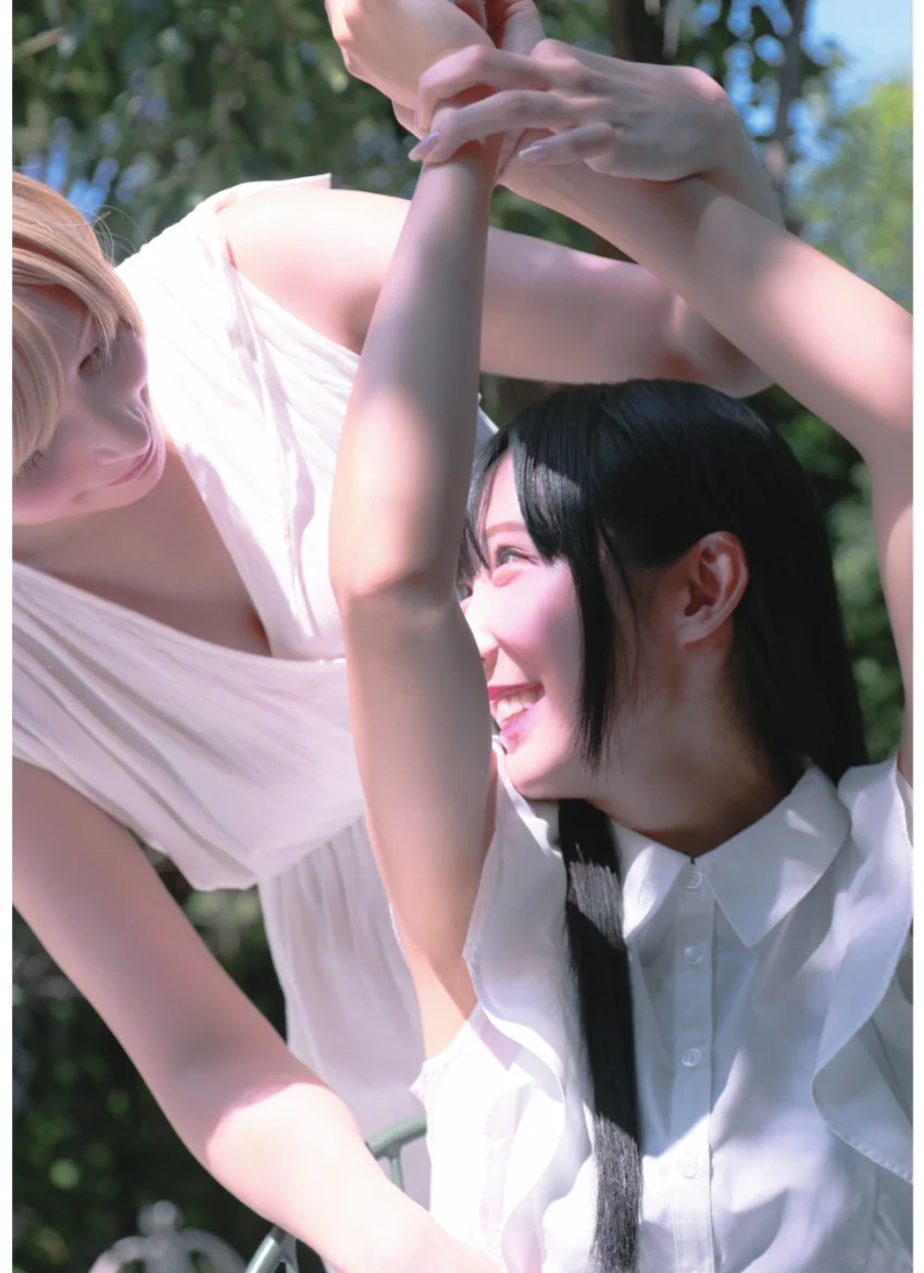 くろはwith高橋七瀬『Tickled Pink くすぐり美女の宴』CYZOデジタル写真集 試し読み 6