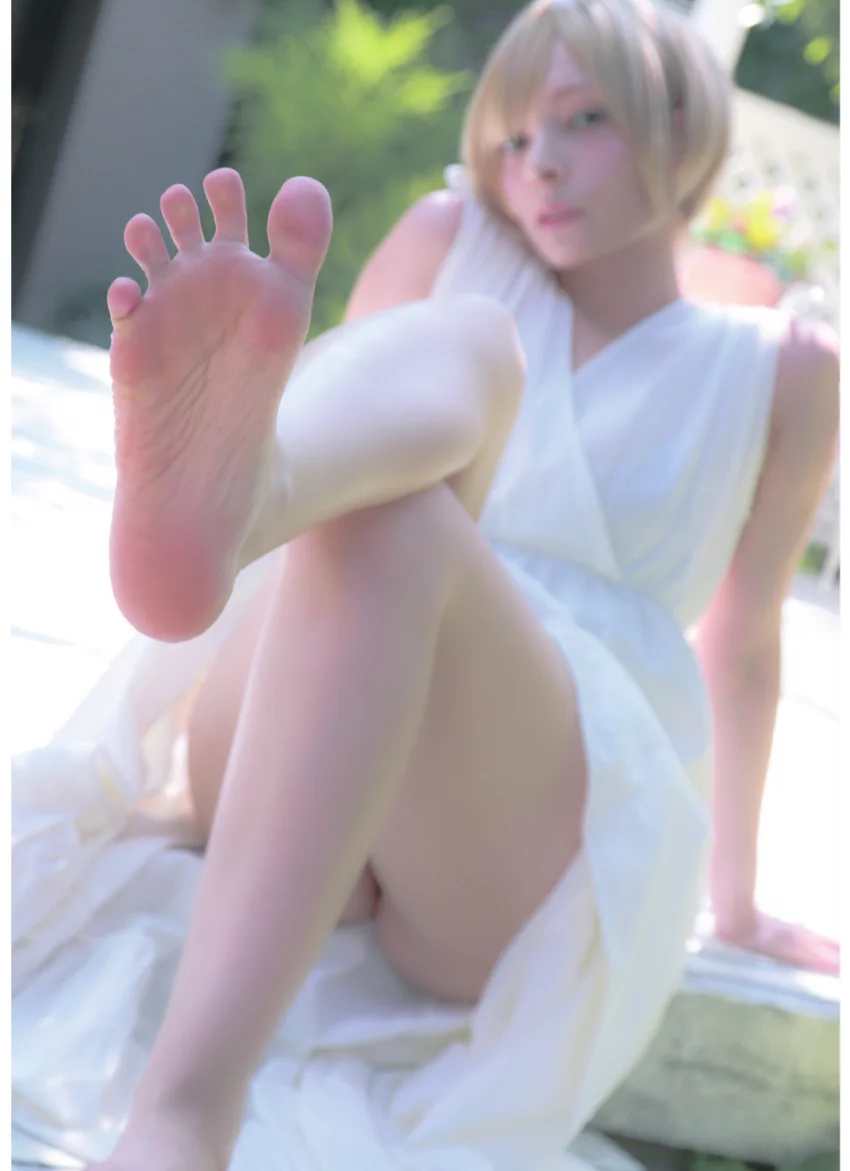 くろは『秘密の遊び』CYZOデジタル写真集 試し読み 6