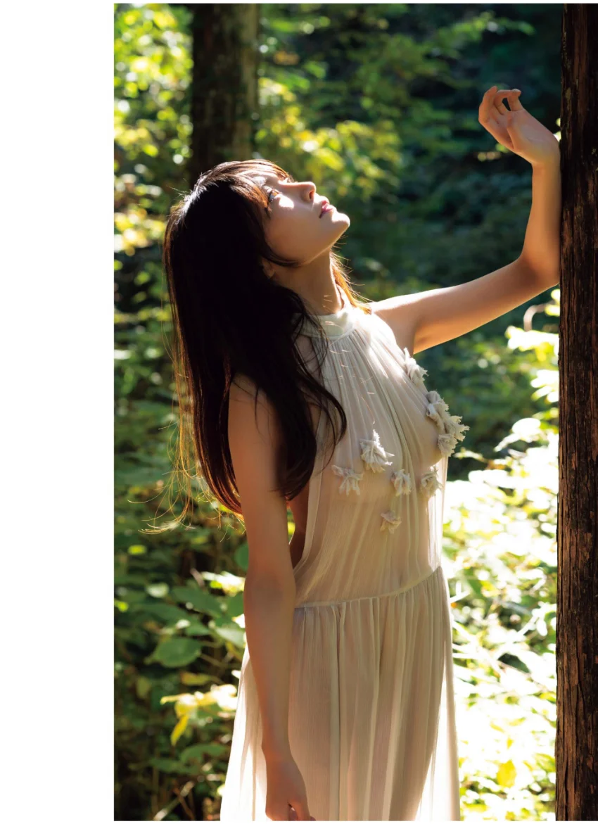似鳥沙也加PHOTOBOOK［Resistance］通常版 試し読み 3