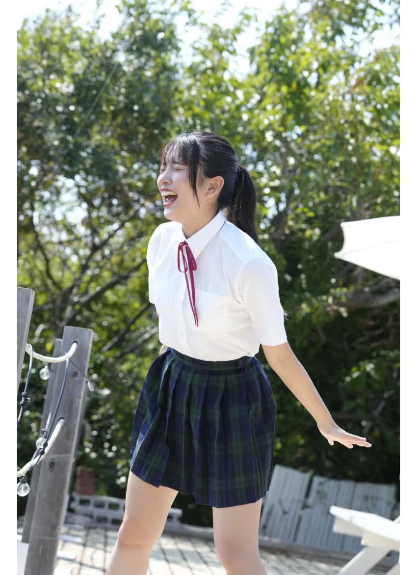 【DMM限定版】日比谷萌甘デジタル写真集 アオハルクリエイト 試し読み 3