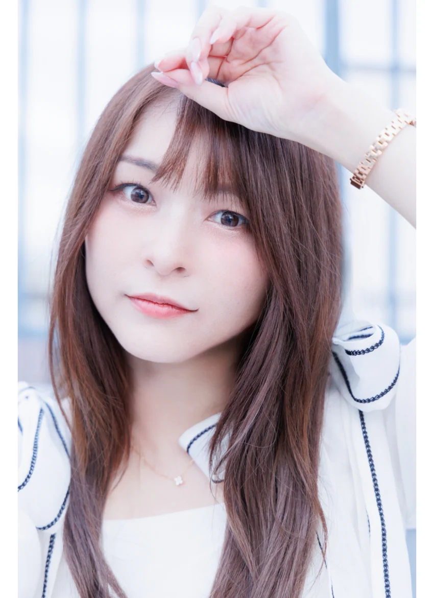 佳華 「素顔のわたし」 グラビアプレス デジタル写真集 試し読み 8