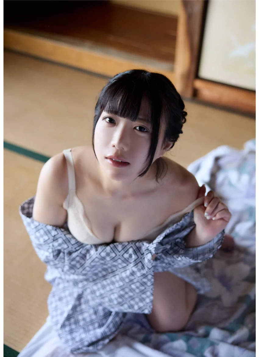 橋本澪莉1st写真集 みおりとぶらり 試し読み 5