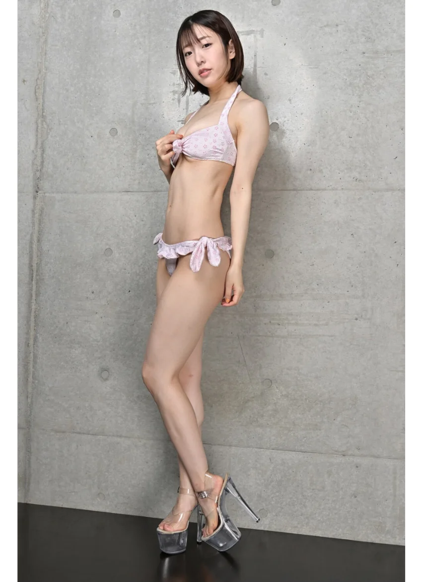 Another Queen 白石みずほ4 美脚写真集 試し読み 3