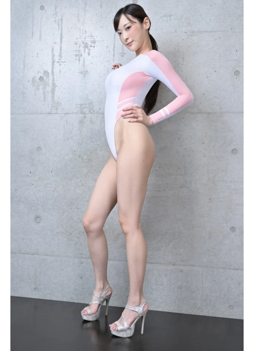 Another Queen 王子妃2 美脚写真集 試し読み 4