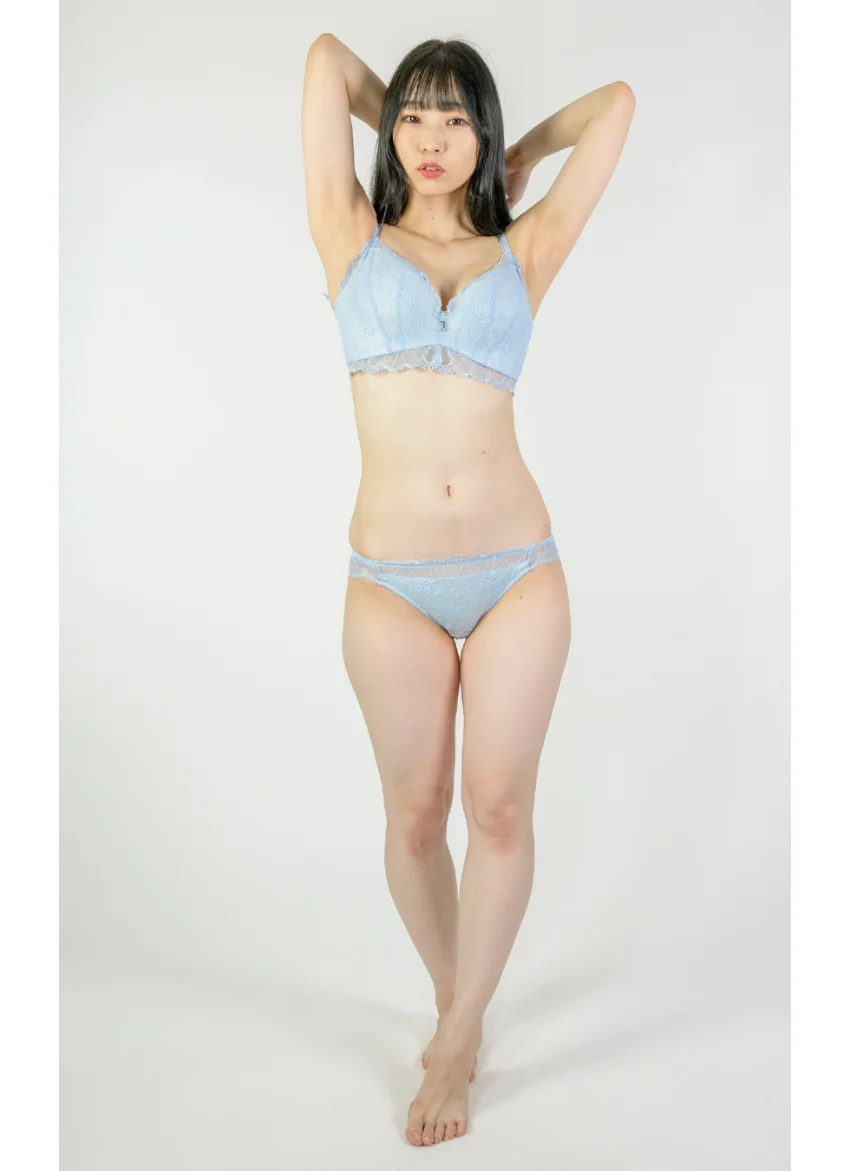 THE MODEL 葉山なつみ（下着編） 試し読み 1
