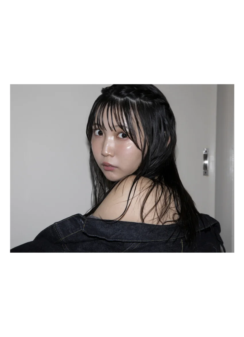 雪村花鈴1st写真集「雪にとろける。」 試し読み 9